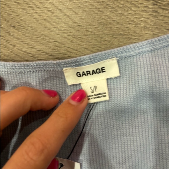 Top - Picture 2 of 3